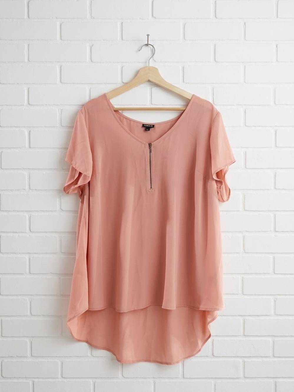 Torrid Plus Size 1 Dusty Rose Zipper High Low Flutter Sleeve Blouse Top